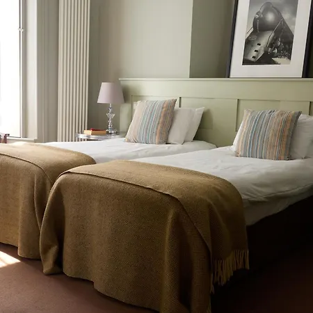 بيت ضيافة Tannery Townhouse *